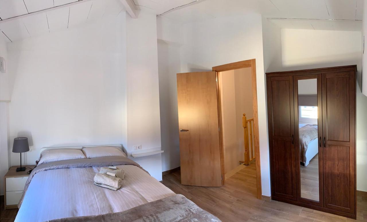 Apartaments Impro Mora d'Ebre Bagian luar foto