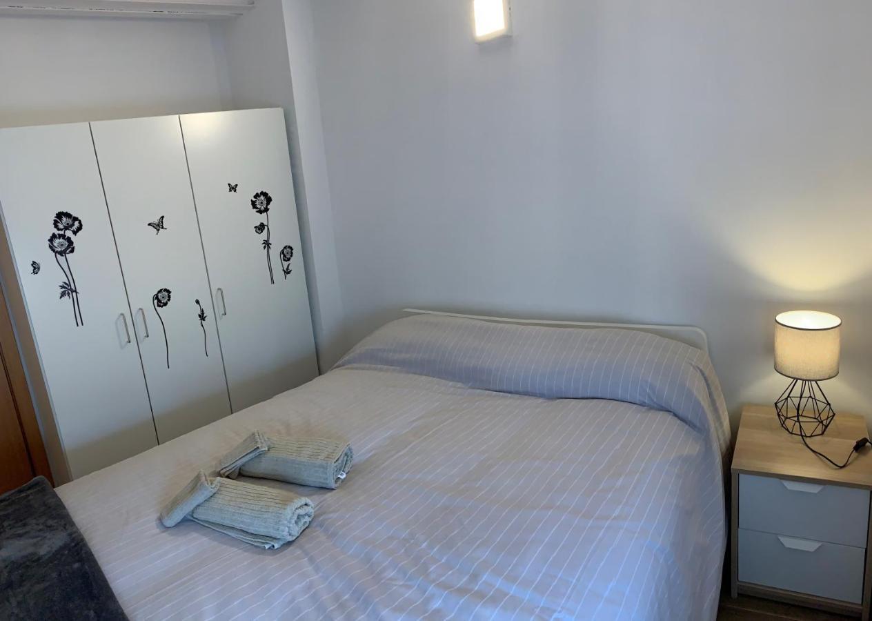 Apartaments Impro Mora d'Ebre Bagian luar foto