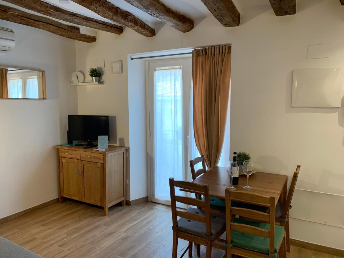 Apartaments Impro Mora d'Ebre Bagian luar foto