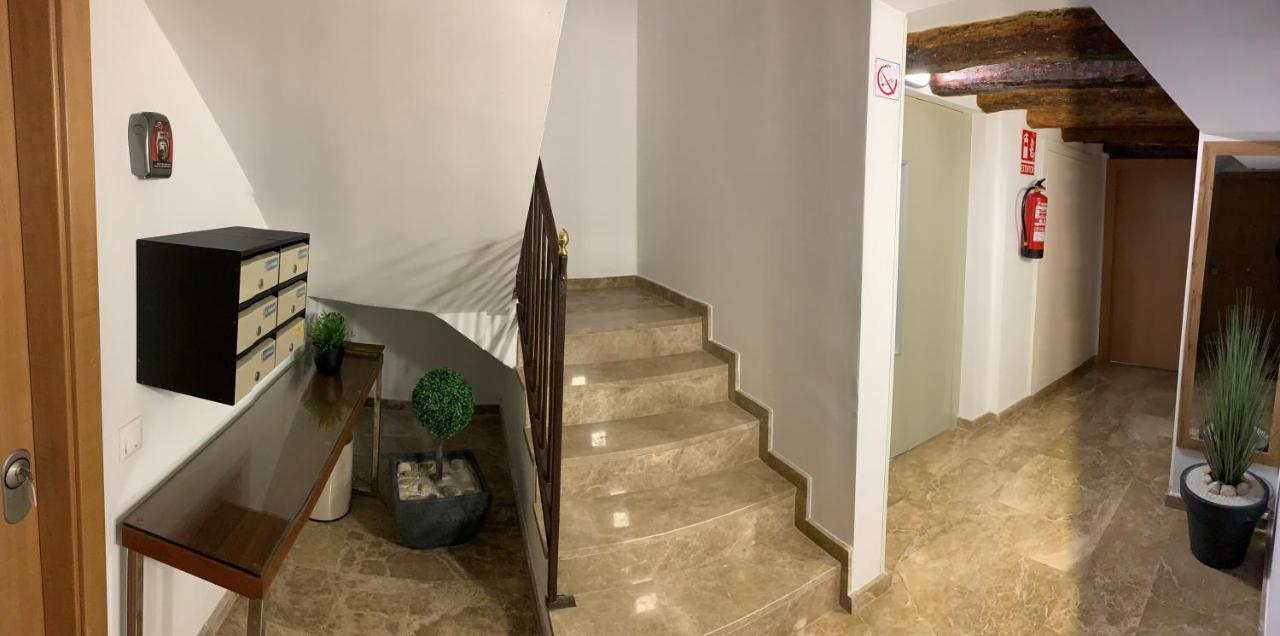 Apartaments Impro Mora d'Ebre Bagian luar foto